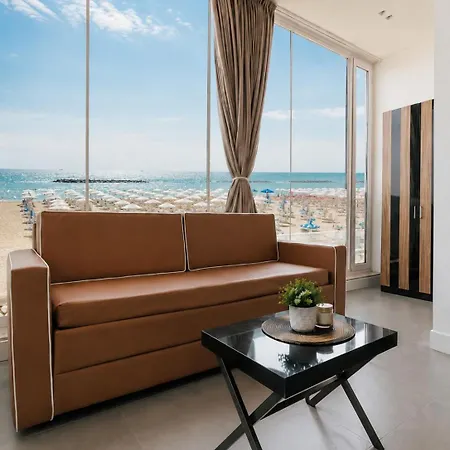 Ampio Monolocale Con Terrazza Fronte Mare 104 Apartment Rimini